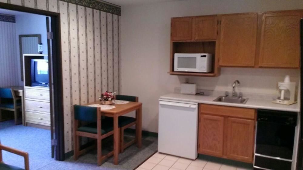 Econo Lodge - Valley City Buitenkant foto